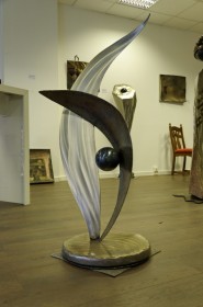 Skulptur "Wirbelsäule"