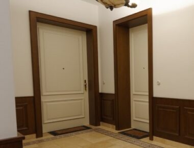 Wohnungseingangstür mit Mehrfachverriegelung als Stiltür